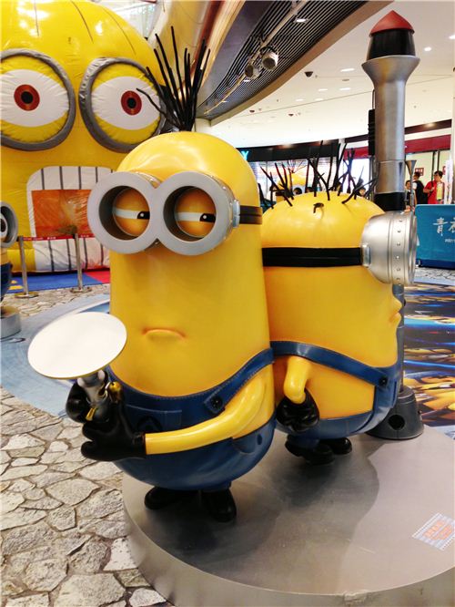 There were funny Minion figures everywhere