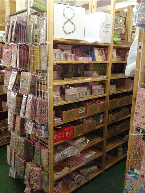 Every shelf in the modes4u warehouse consistes of eight stories full of products