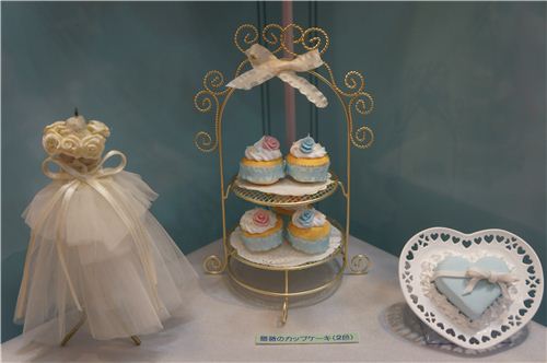 Wedding themed clay decoration